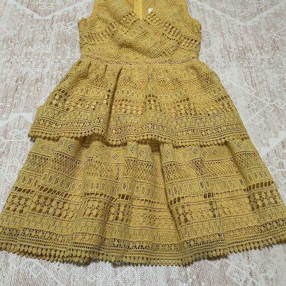 Francesca’s Dress New Size XS Yellow Crochet Bright Spring Summer Coquette - Picture 5 of 13